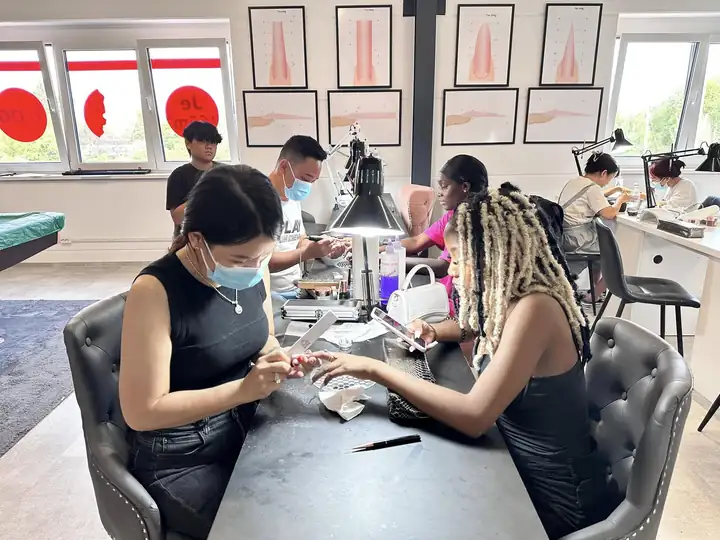 Thương Nails